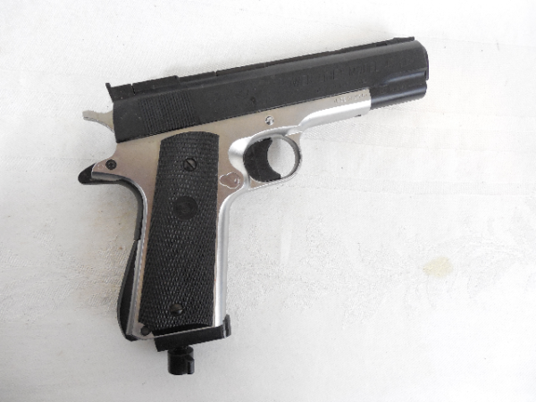 Daisy Model 6645 Air Pistol in Case My stk # 2457 - Image 4