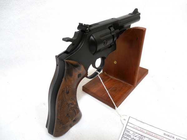 Crosman 38C Combat C02 Revolver in Box - Image 2