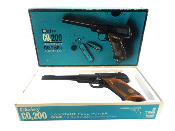 Daisy CO2 200 Pellet Pistol in Box