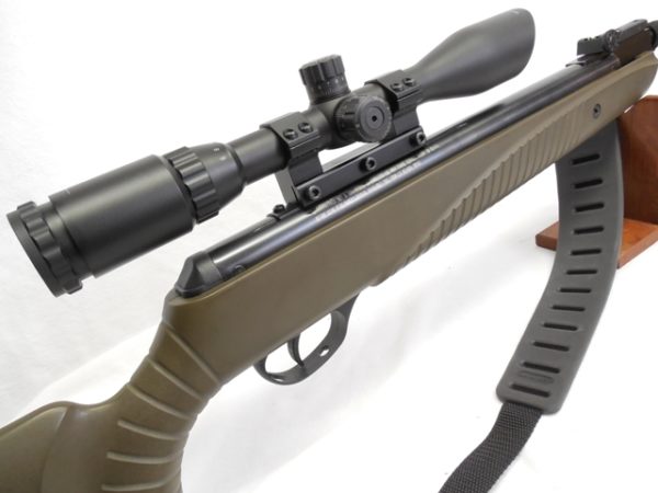 Webley Jaguar with 4x40 Leapers scope My 4558