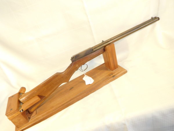 Benjamin Model 700 Mfg 1938-1939    SKU 384 - Image 2