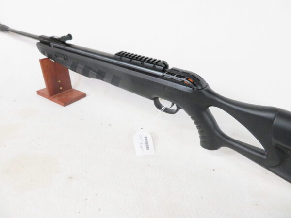 Umarex Octane Pellet Rifle and Scope Combo - Image 7