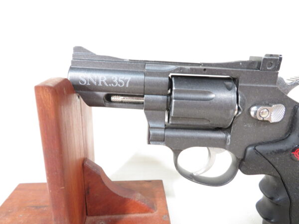 Crosman SNR357 .177-Cal Pellet/BB CO2-Powered Snub Nose Revolver, Black/Grey - Image 5