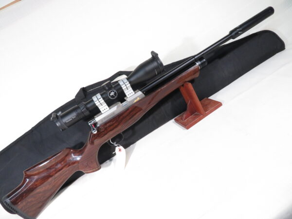 Daystate Huntsman Buckmaster Special Edition .22 caliber with soft case - Image 8