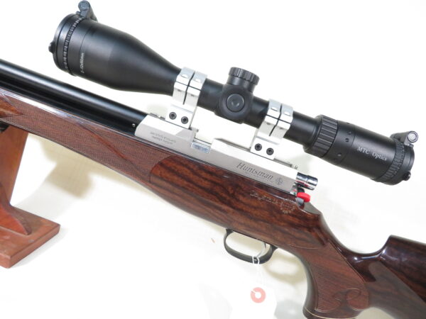 Daystate Huntsman Buckmaster Special Edition .22 caliber with soft case - Image 3