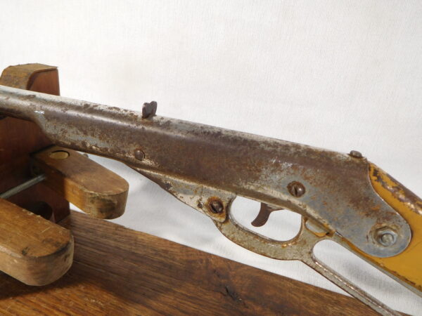 Daisy 102 Model 33 BB Gun Mfg 1933-1936 - Image 2