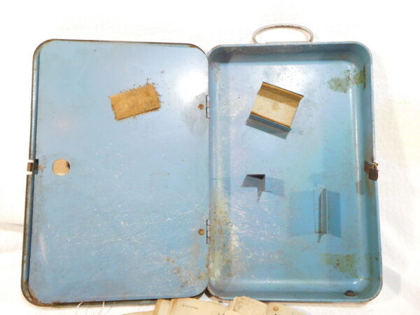 Crosman Shooting Outfit with Steel Target - Image 4