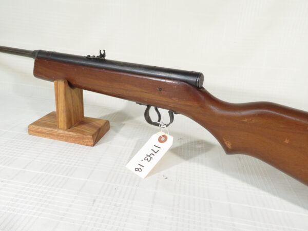 Sears Model 126.102940 Crosman V-350 Air Rifle