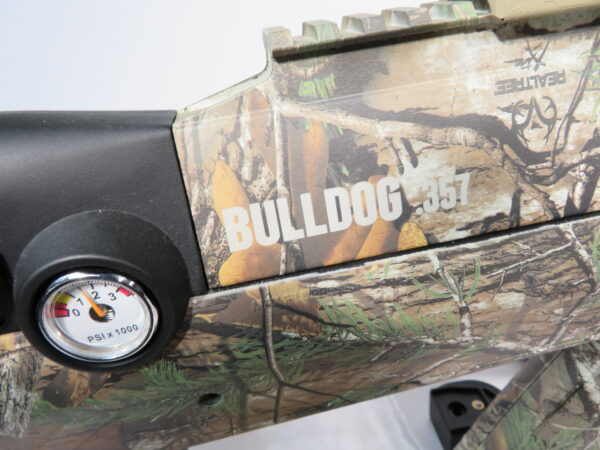Benjamin Bulldog .357 Realtree Xtra with scope, case and extras - Image 2