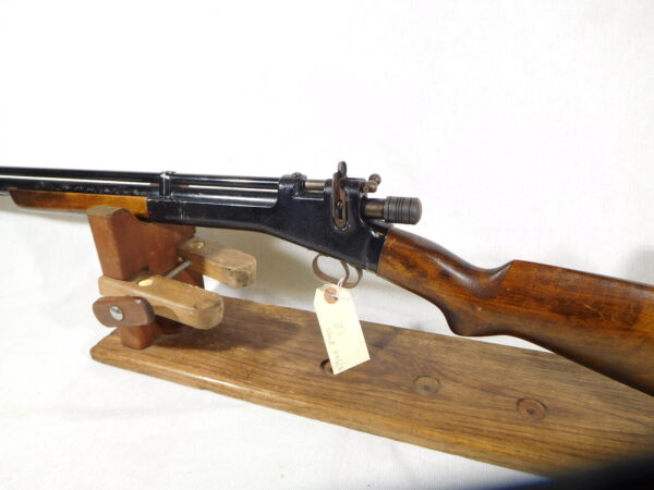 Crosman Model 100 Pellet Rifle Mfg 1924-1950 - Image 5