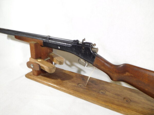 Crosman 101 Air Rifle Mfg 1924-1945 .22 cal - Image 5