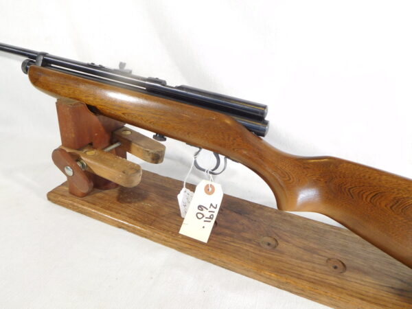 Crosman Model 160 CO2 Pellet Rifle - Image 3