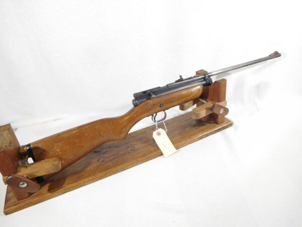 Crosman 180 CO2 Pellet Rifle - Image 2