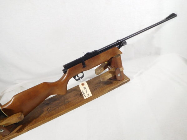 Crosman Model 262 .177 caliber Air Rifle - Image 2
