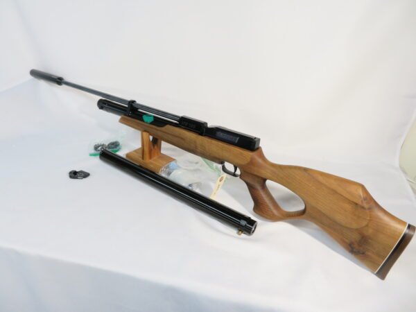 Weihrauch HW100 Sport .177, Walnut, with Vortex FFP Scope SKU 7225.3 - Image 8