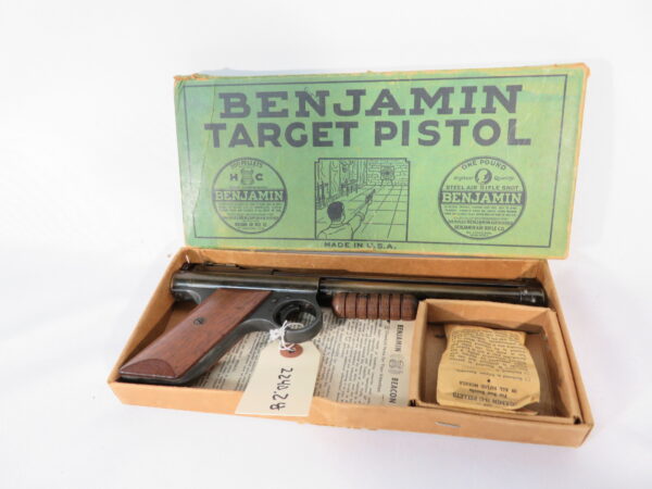 Vintage Benjamin Model 132 Air Pistol in Early Green Box