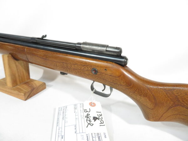 Crosman 140 Pellet Rifle - Image 3