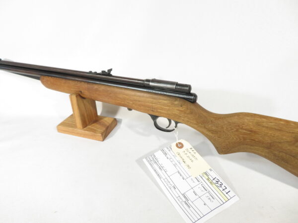 Crosman Model 140 Air Rifle in the Original Box - Image 3