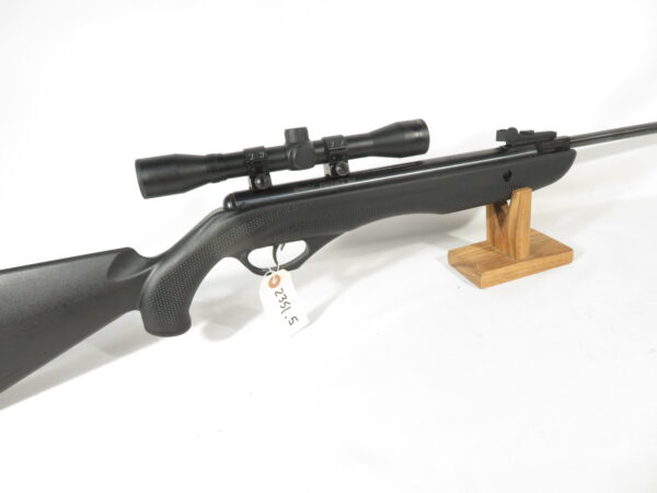 Crosman Phantom Air Rifle with Scope - Image 7