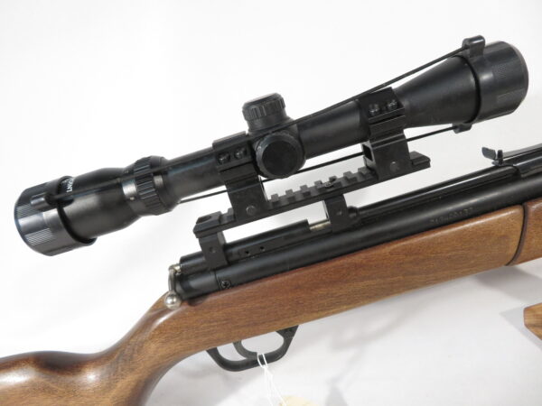 Benjamin 392 PA Air Rifle with Scope - Image 5