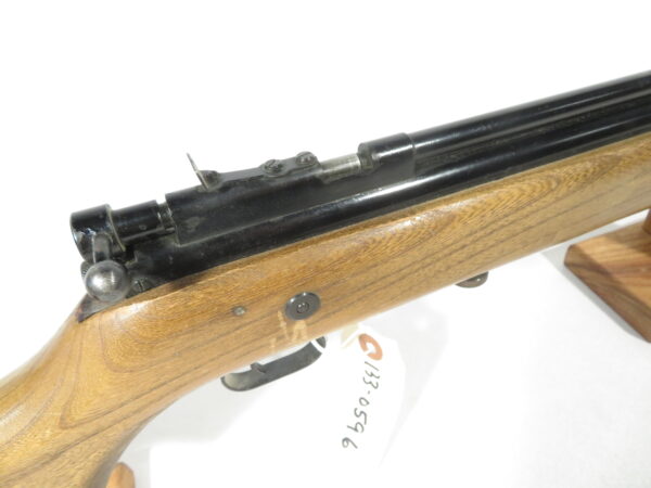 Crosman Model 114 Air Rifle SKU 1330596 - Image 3