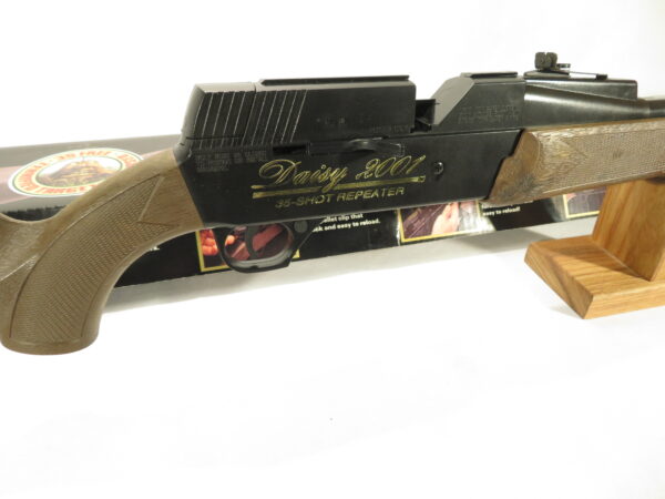 Daisy Powerline 2000, Model 2001 .177 Pellet Rifle  | SKU Daisy2000 - Image 3