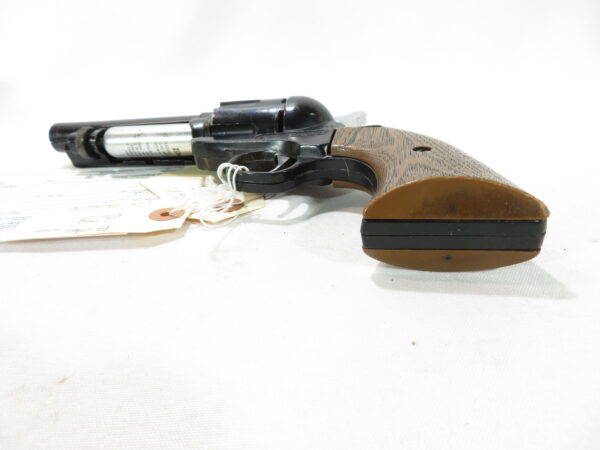 Crosman 36 Frontier CO2 Revolver SKU 628 - Image 5