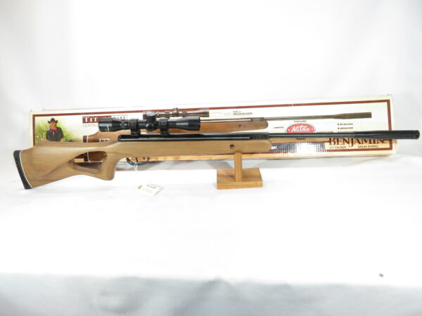 Benjamin Titan NP .177 w/ Centerpoint 4x32 Scope | SKU 71624.7