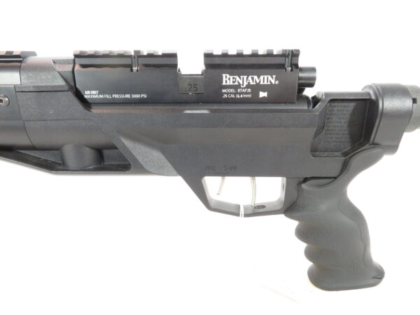 Used Benjamin Armada .177 Pellet Rifle w/ Centerpoint 4-16x44 Scope SKU 12624.3 - Image 6