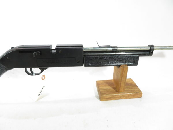 Crosman 760 PumpMaster Air Rifle SKU 12724.5 - Image 3