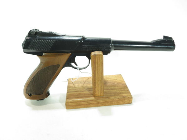 Use Daisy 200 Powermaster CO2 Pistol SKU 30725.6 - Image 4
