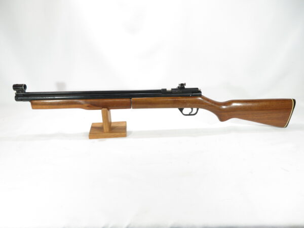 BENJAMIN 397PA Pellet Rifle with Walnut Stock and Peep Sight SKU 40925.3 - Image 6