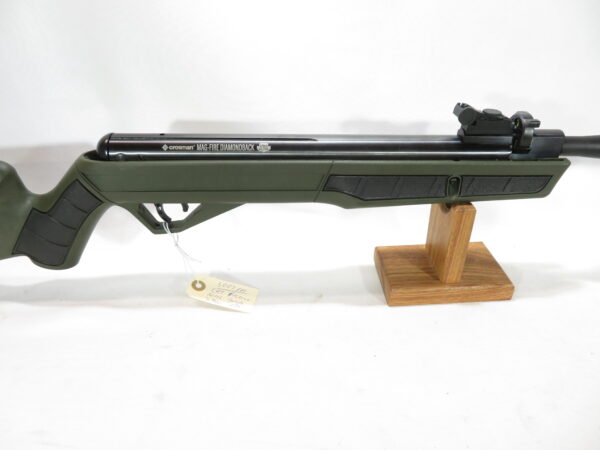 Crosman Mag-Fire Diamondback .177 SKU 72425.12 - Image 2