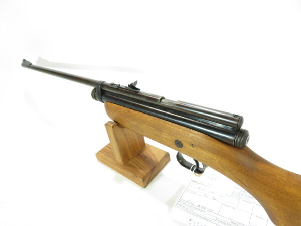 Crosman 180  CO2 Pellet Rifle SKU 82825.7 - Image 4