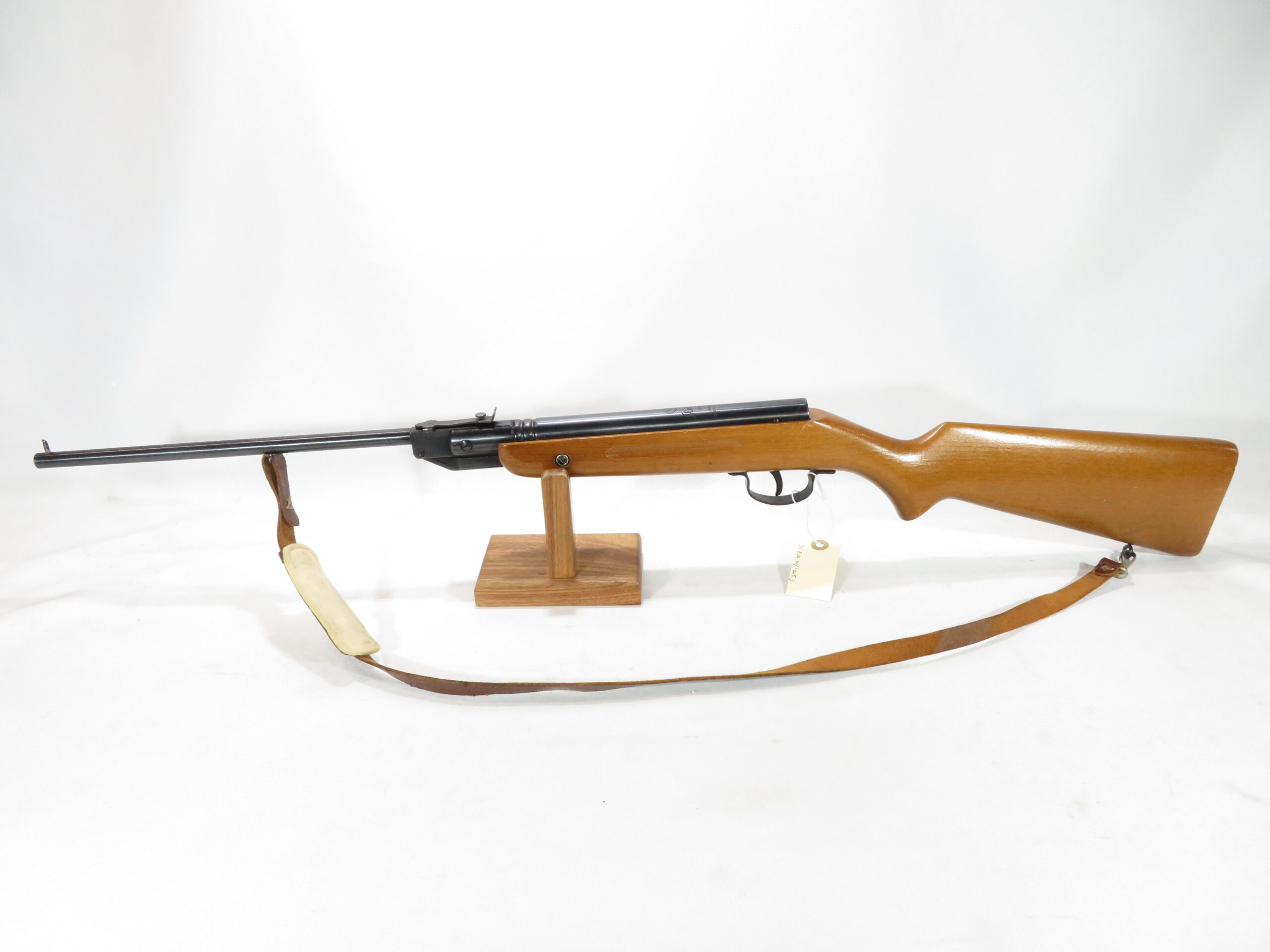 Slavia 618 w/ Sling SKU 111125.14