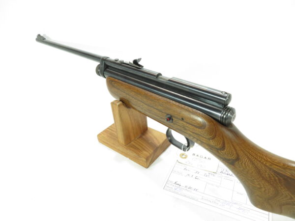 Crosman 180  CO2 Pellet Rifle SKU 121925.2 - Image 4
