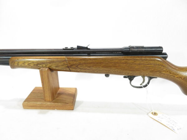 Crosman 140 .22 Pellet Rifle  SKU 121925.3 - Image 3