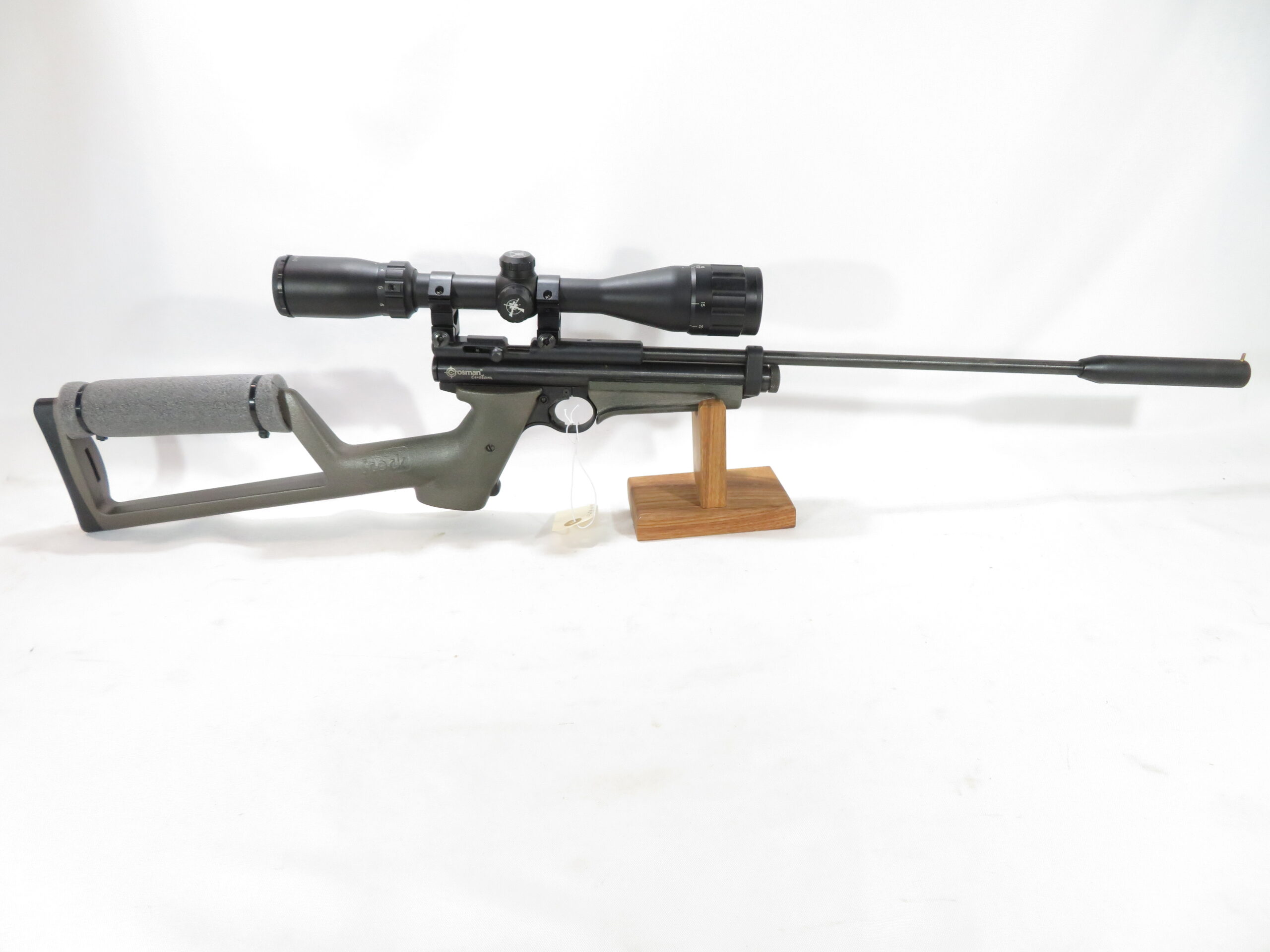 Crosman Custom Shop .177 CO2 Pellet Pistol with Scope SKU 112326.1