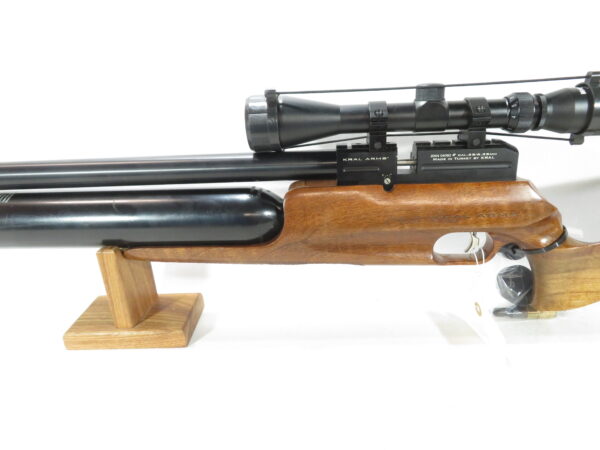 Kral Puncher Pro 500 .25 caliber Walnut Stock + 4 mags and 3-9x40 Scope SKU 214026.2 - Image 8