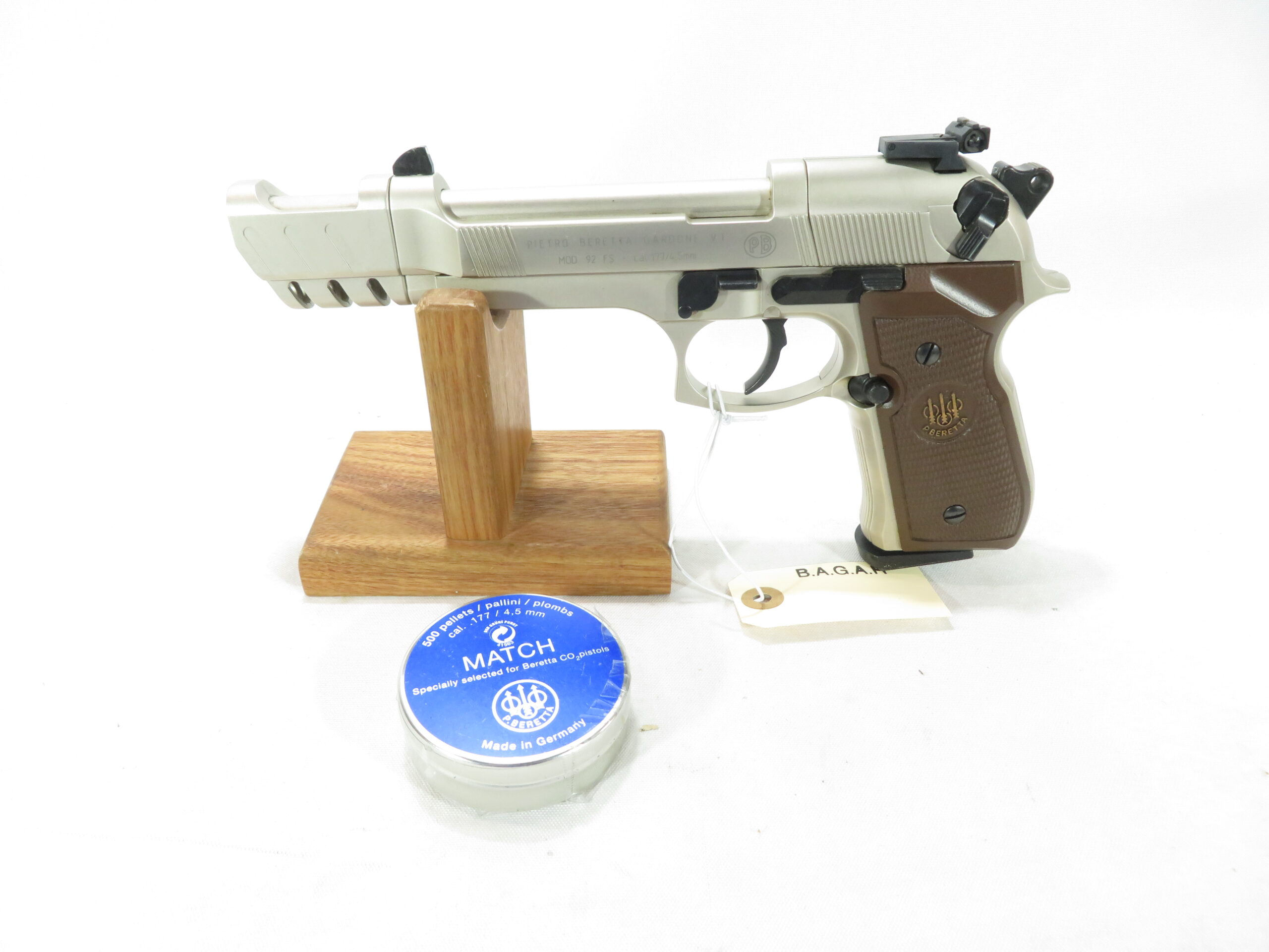 Pietro Beretta Gardone Model 92 FS .177 CO2 Pellet Pistol SKU 3526.4