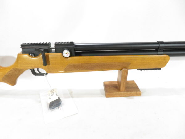 Used Air Venturi Avenger, Wood stock, .25 SKU 63026.11 - Image 7