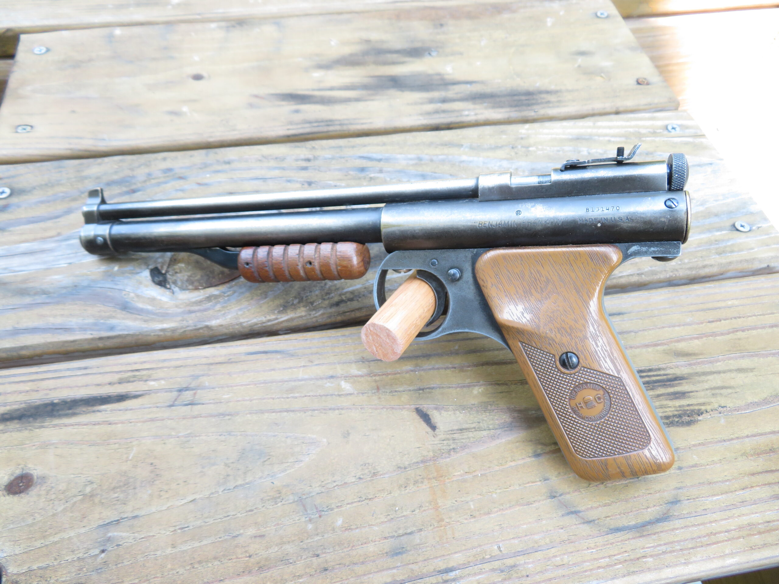 1972 Benjamin Franklin Model 132 Air Pistol SKU 9326.3